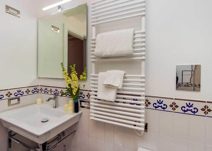 Diecisedici Vendégház