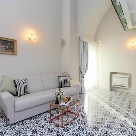 Pensionat Diecisedici 4*