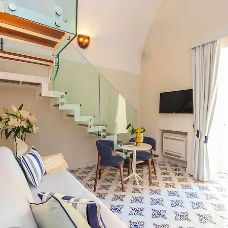 Diecisedici 4* Amalfi