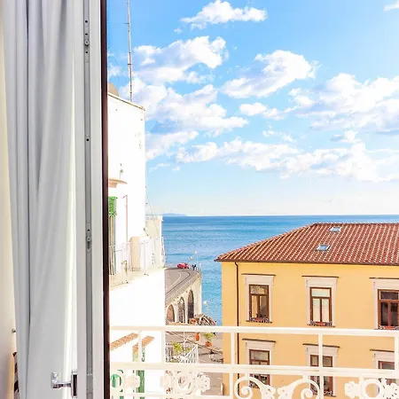 Diecisedici Guest house 4*