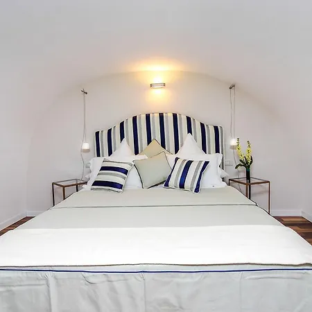 Guest house Diecisedici