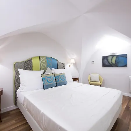 Guest house Diecisedici