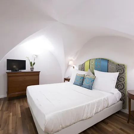 Diecisedici Guest house